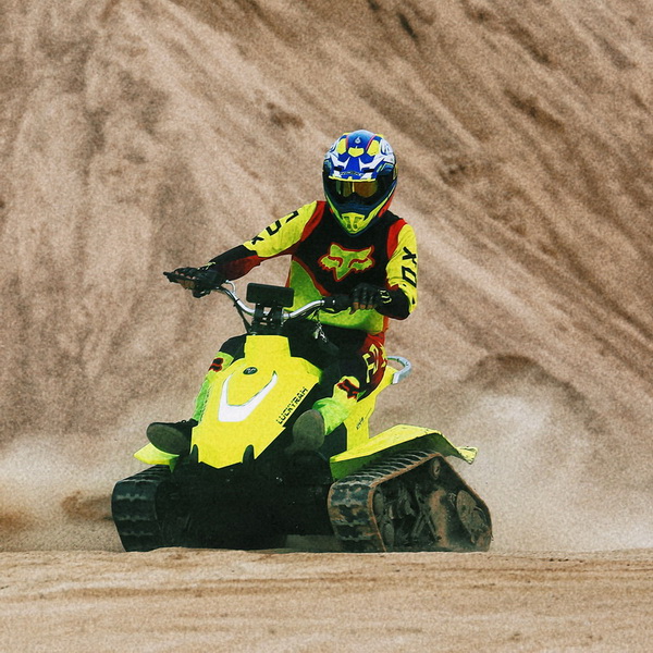 Riding elettrico in motoslitta